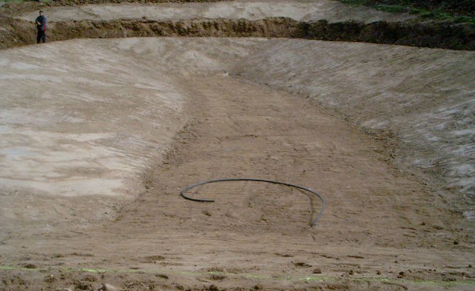 Excavación de balsa de bentonita. Urrául Alto 2012